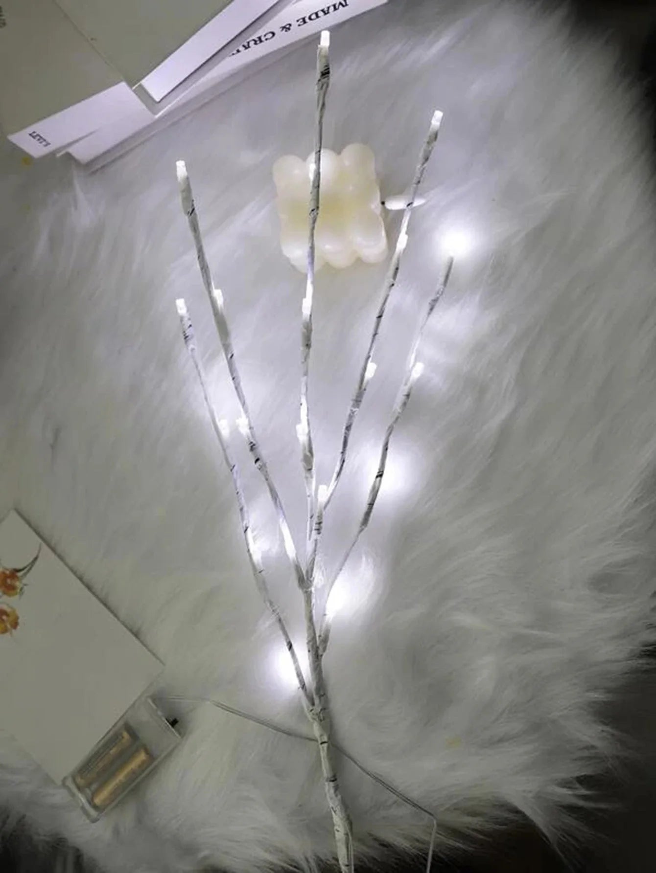 1 PC White Birch Branch Lights Battery Operated 20 LED Fairy Lights Willow Branches for Home Bedroom Inside Outdoor Decoration