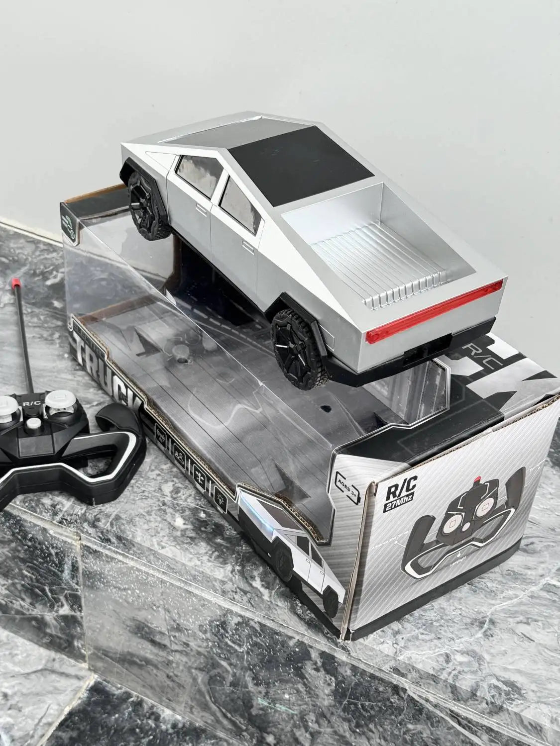 1:12 Rc Cybertruck Offroad Station Wagon Batmobile Rc Car Simulation Pickup Truck Simulation Collection Model Kids Toys Boy Gift