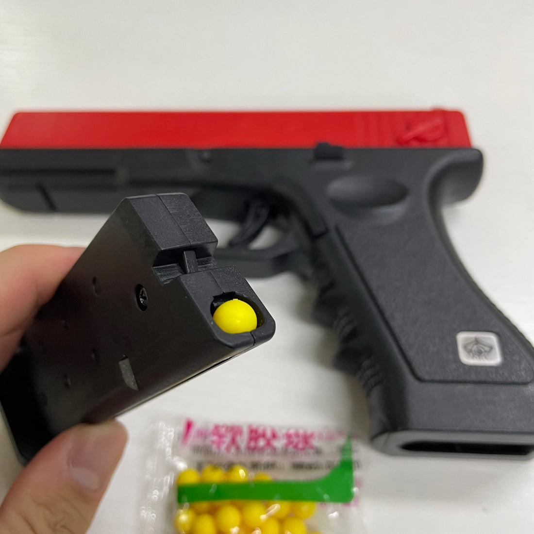 High quality soft bullet air gun manual G17 glock toy gun lower magazine laser outdoor sports CS game weapons children gift