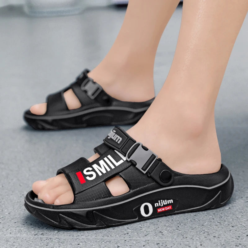 2025 New Men's Massage Slippers Indoor Outdoor Sandals Beach Comfortable Soft Slides Clogs Casual Shoes Men Women Home Slippers