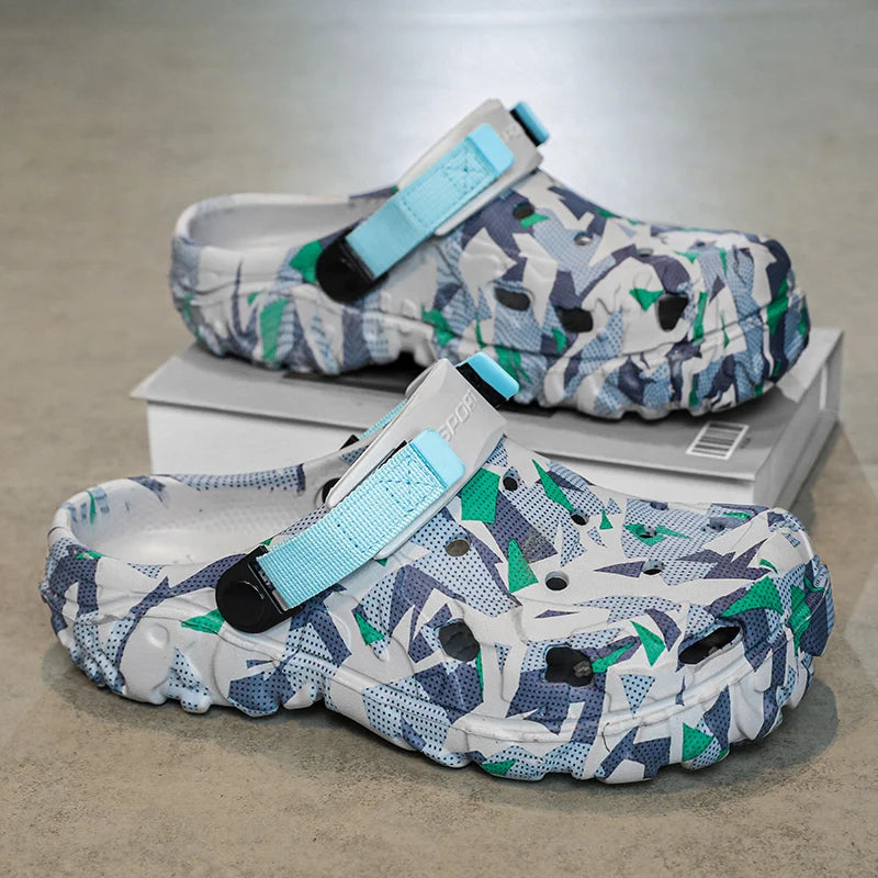 New Men's Clogs Slippers Sandal Male Garden Shoes Flat Camouflage Sandals Male Sneakers Outdoor Flip Flops Home Clogs