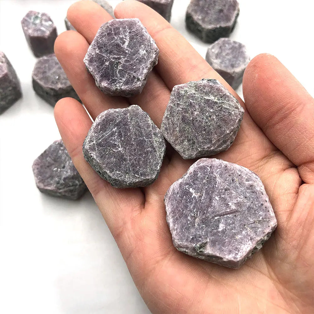 100g Bulk Natural Stone Raw Red Corundum Ruby Crystals Minerals Healing Stones Gemstones Reiki Home Decor Garden Decoration Gift