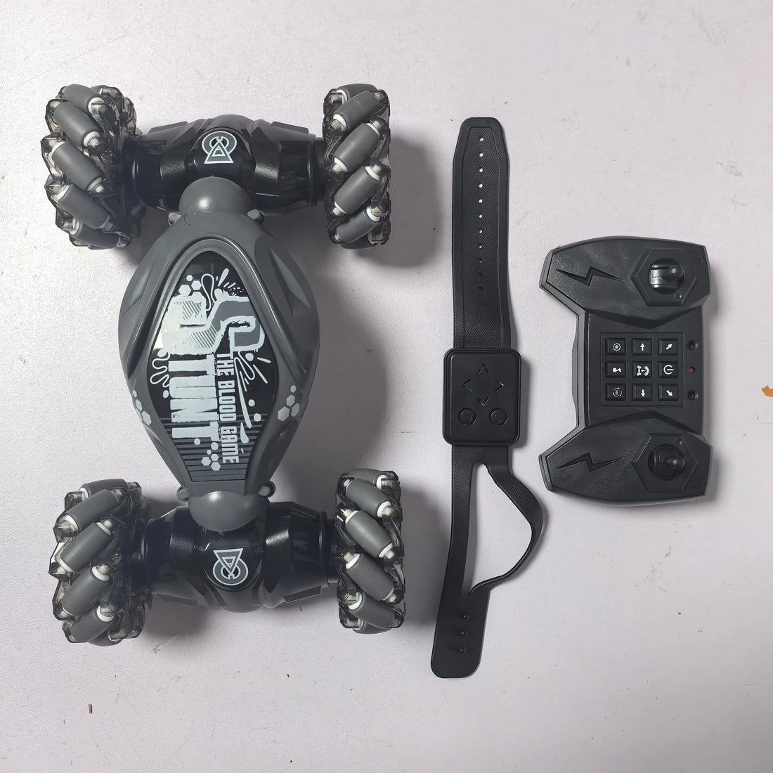 4WD RC Drift Car With Music Led Lights 2.4G Gesture Radio Remote Control Spray Stunt Car 360° Rotating Climbing Car Toys Gift