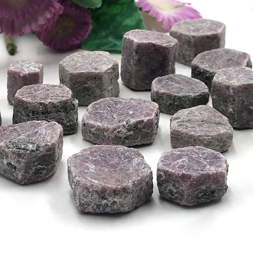 100g Bulk Natural Stone Raw Red Corundum Ruby Crystals Minerals Healing Stones Gemstones Reiki Home Decor Garden Decoration Gift