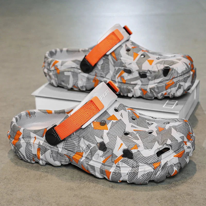 New Men's Clogs Slippers Sandal Male Garden Shoes Flat Camouflage Sandals Male Sneakers Outdoor Flip Flops Home Clogs