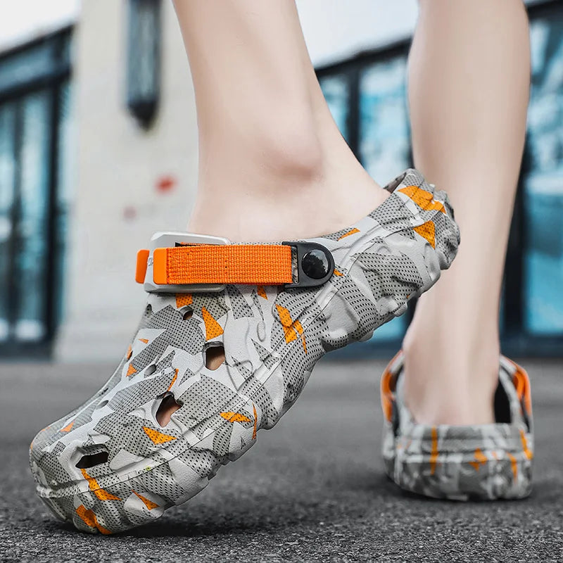 New Men's Clogs Slippers Sandal Male Garden Shoes Flat Camouflage Sandals Male Sneakers Outdoor Flip Flops Home Clogs